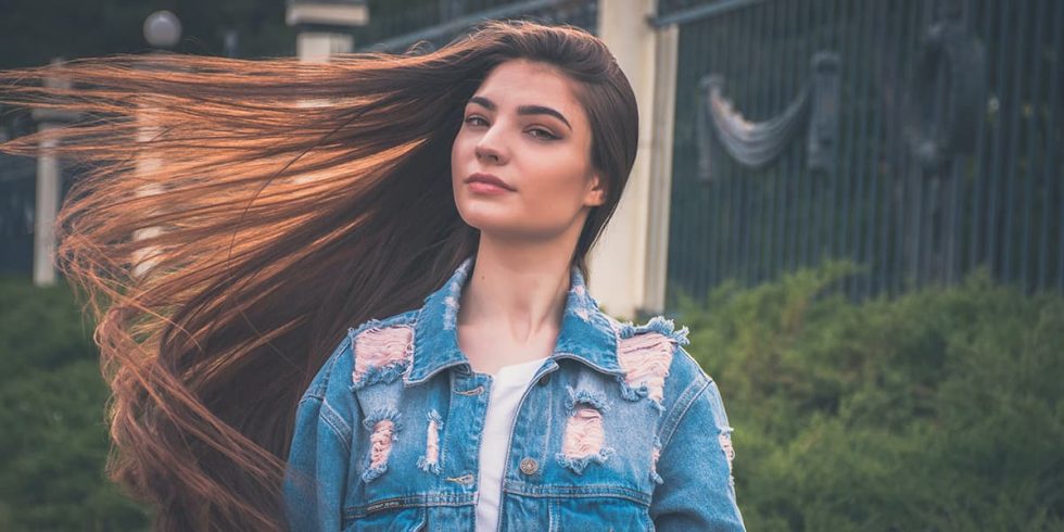Capelli dopo l’estate: come nutrirli e rinforzarli